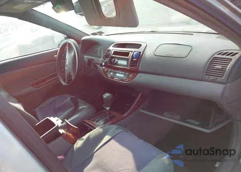 2002 Toyota Camry Xle V6 z USA, uszkodzony, nr VIN 4T1BF30K52U534242